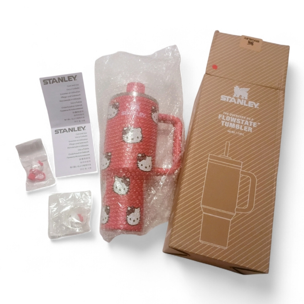 "NWT" Red Hello Kitty Tumblr - Picture 3 of 14